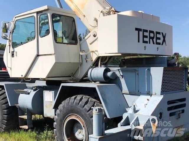 Terex RT230E Gru per terreni difficili