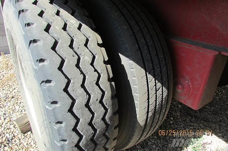  Unknown Carrelli Trailers