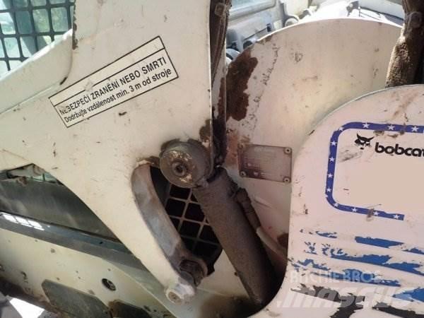 Bobcat 773 Mini Pale Gommate