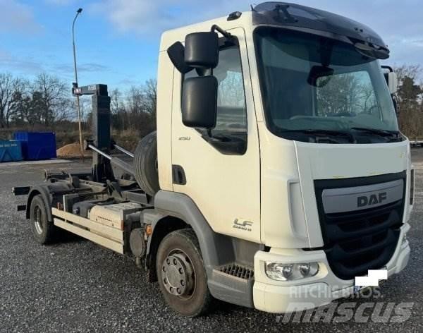 DAF LF 250 FA +(CZ) CTS Camion con gancio di sollevamento