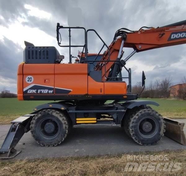 Doosan DX 170 W-7 Escavatori gommati
