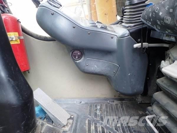 Liebherr A 314 Escavatori gommati