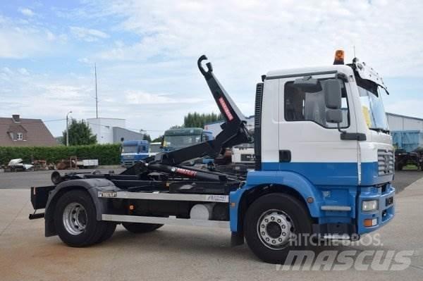 MAN TGM 18.240 Camion con gancio di sollevamento