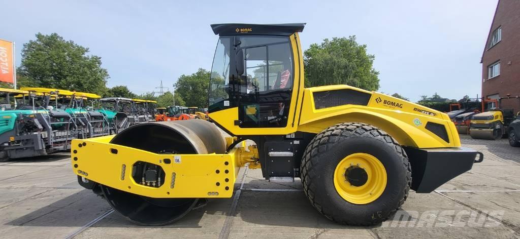 Bomag BW 213 D-5 Rulli monotamburo