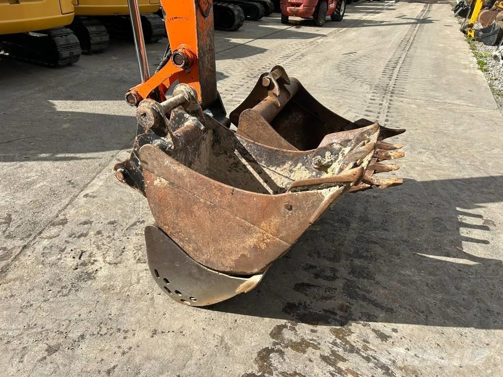 Hitachi ZX 80 SB Escavatori medi 7t - 12t