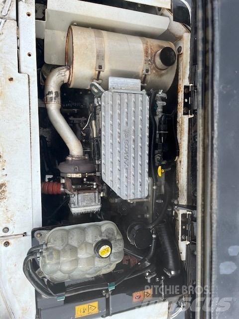 JCB JS145LCD Escavatori cingolati