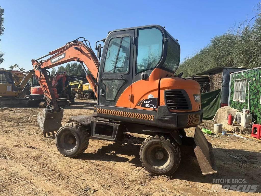 Doosan DX60W Miniescavatori