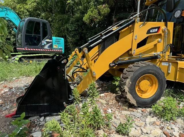 CAT 420 F Terne