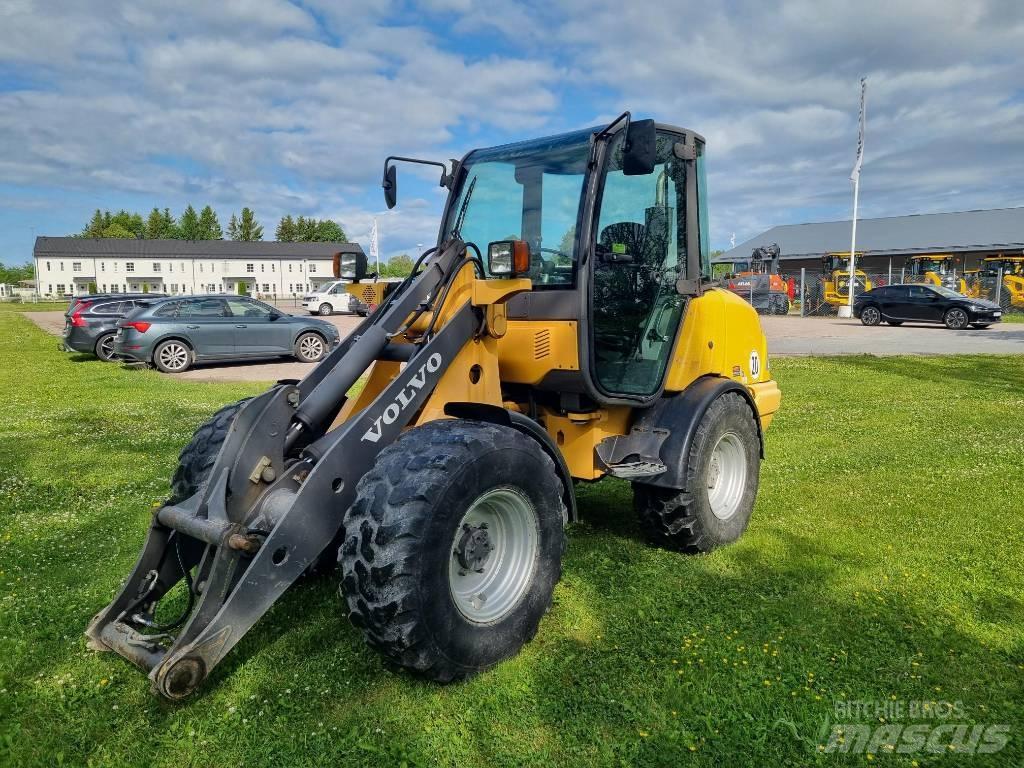 Volvo L25B Mini Pale Gommate