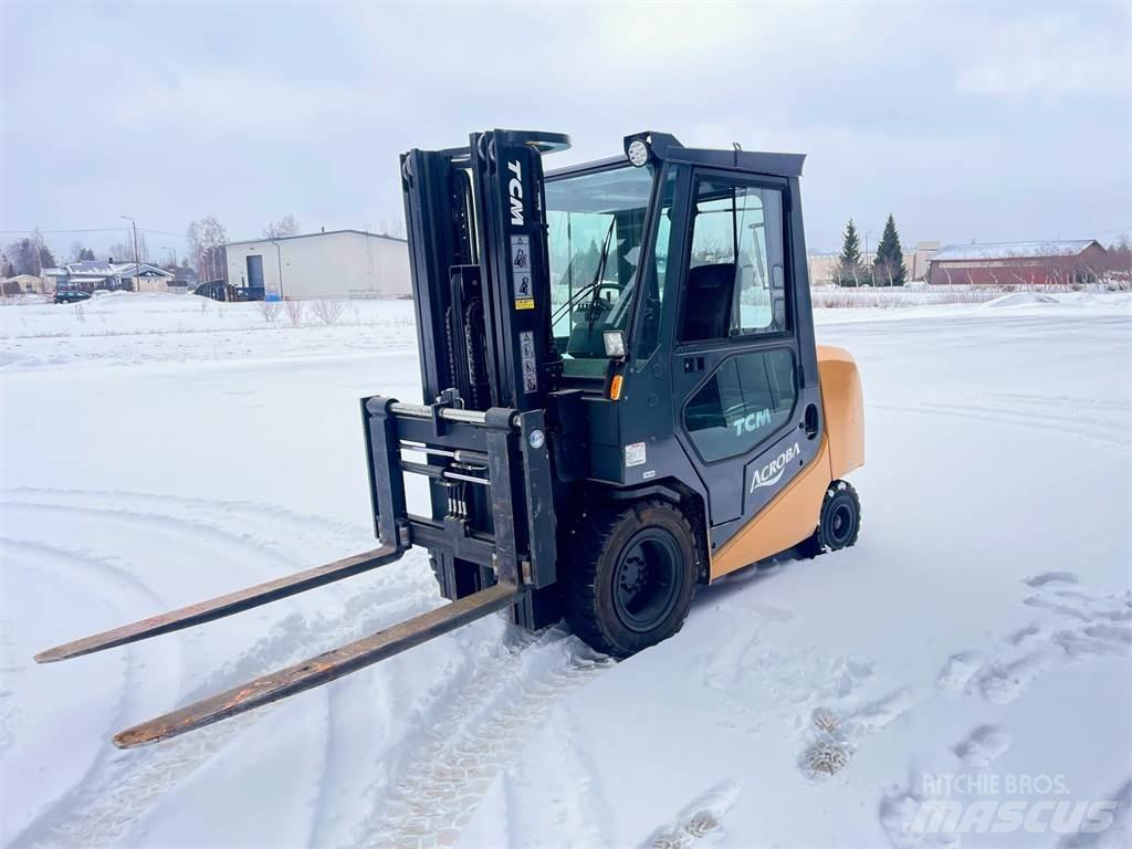 TCM FA 30D ACROBA Carrelli elevatori diesel
