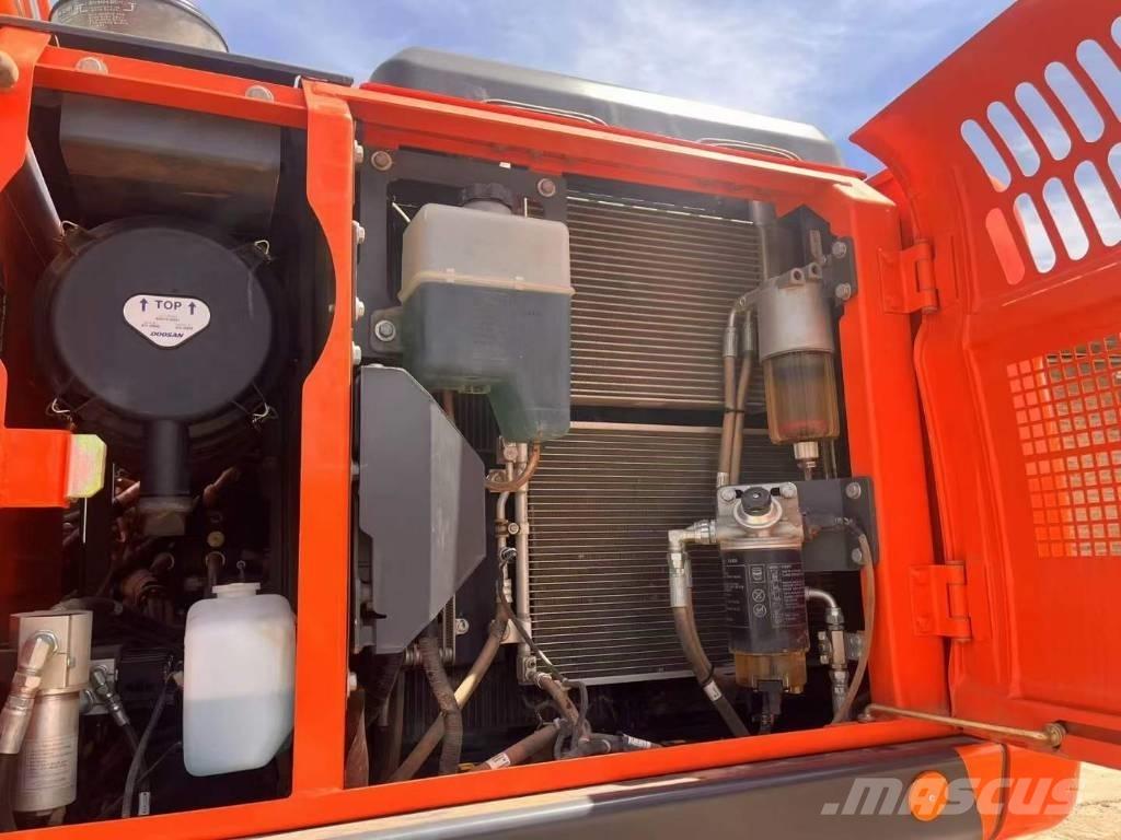 Doosan DX150W-9C Escavatori gommati