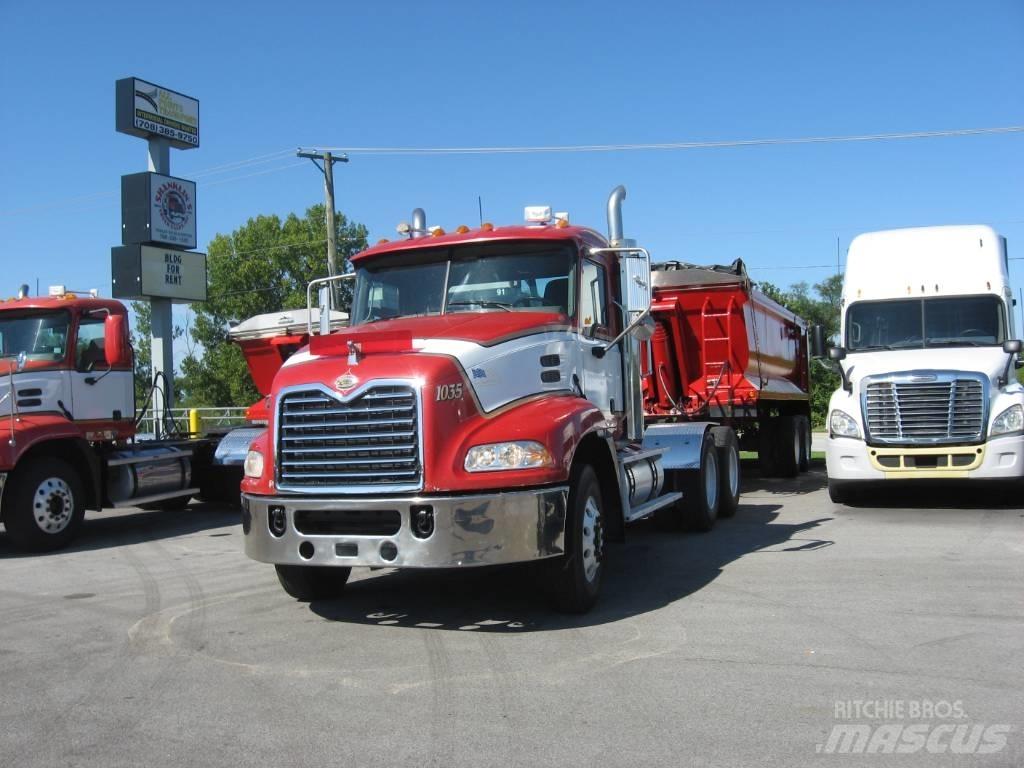Mack CXN 613 Motrici e Trattori Stradali