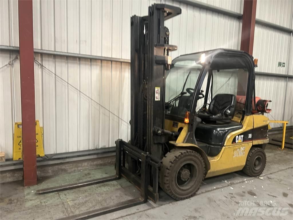 CAT GP35N Carrelli elevatori GPL