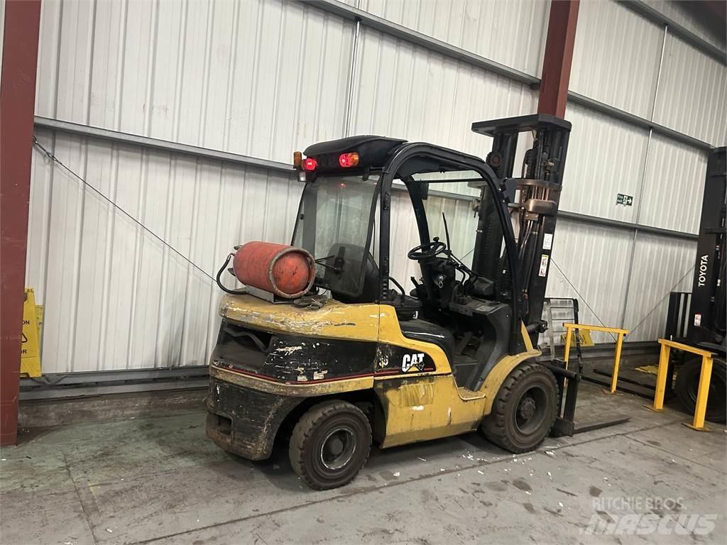 CAT GP35N Carrelli elevatori GPL
