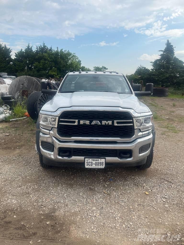 RAM 5500 Camion con sponde ribaltabili