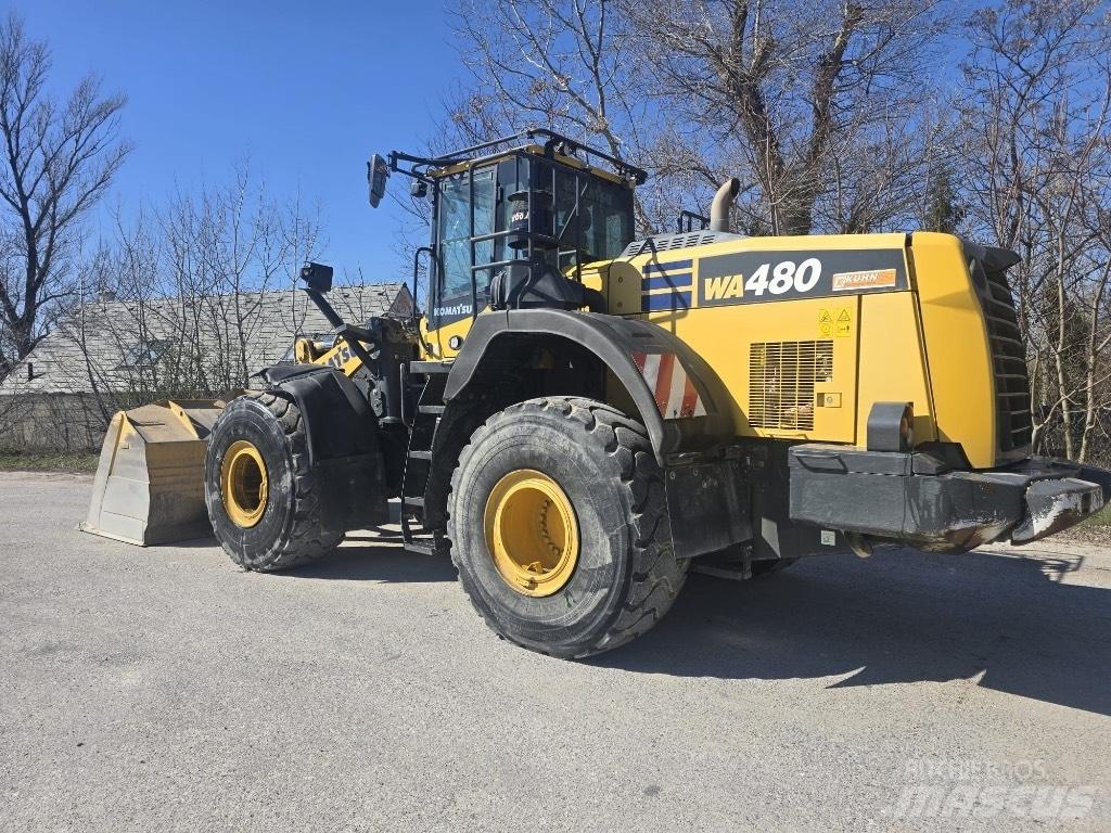 Komatsu WA 480 Pale gommate