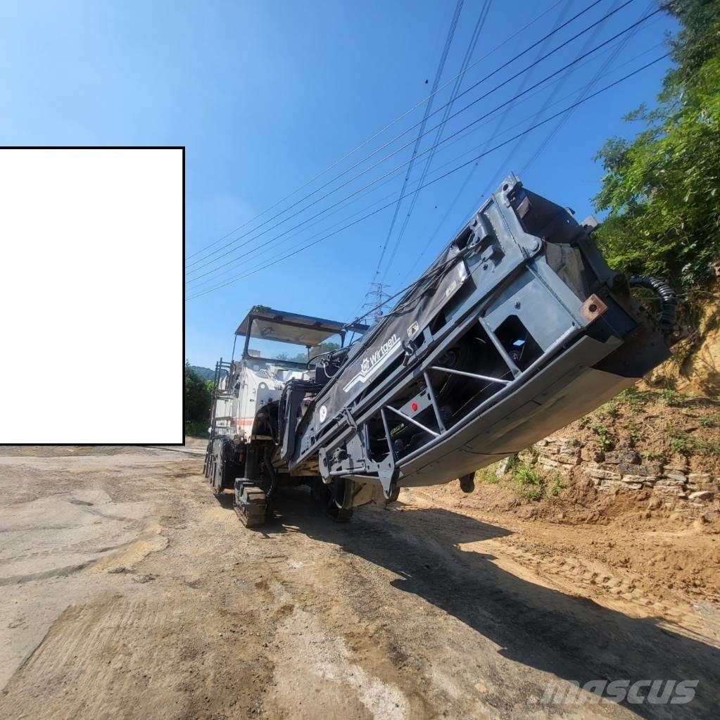 Wirtgen W 1900 Fresa a freddo per asfalto