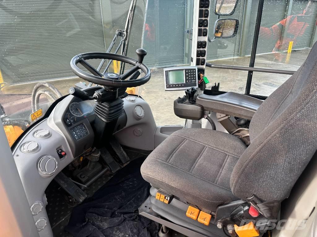 Volvo L 180 H Pale gommate