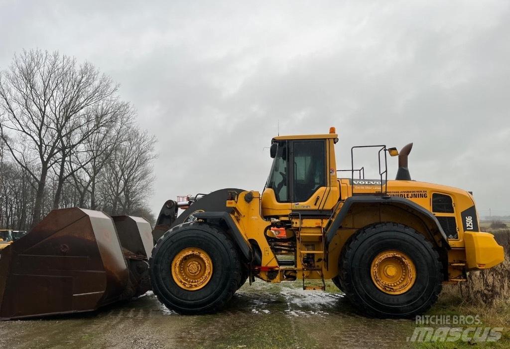 Volvo L 250 G Pale gommate