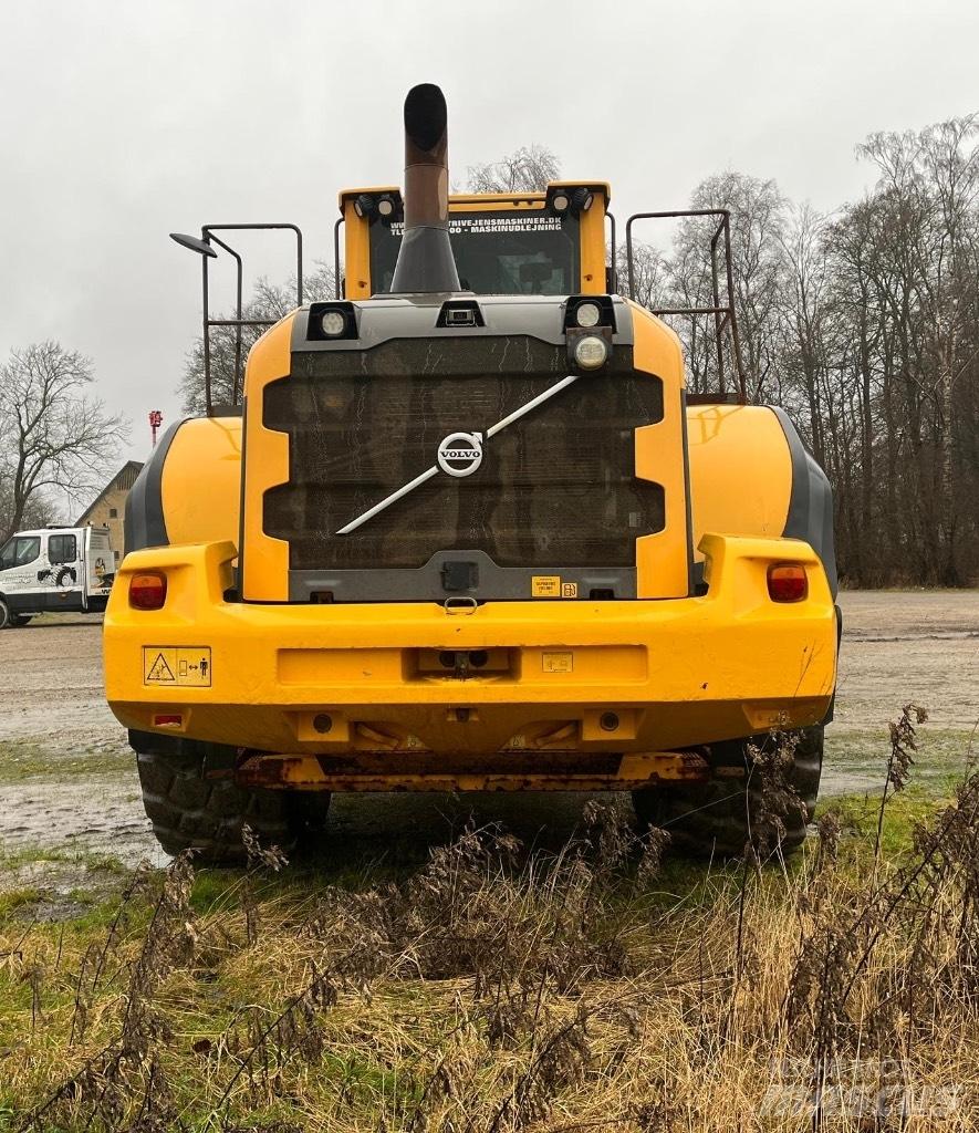 Volvo L 250 G Pale gommate
