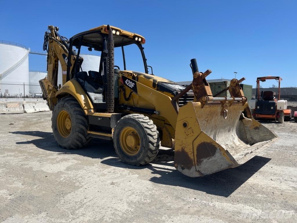 CAT 420 F Terne