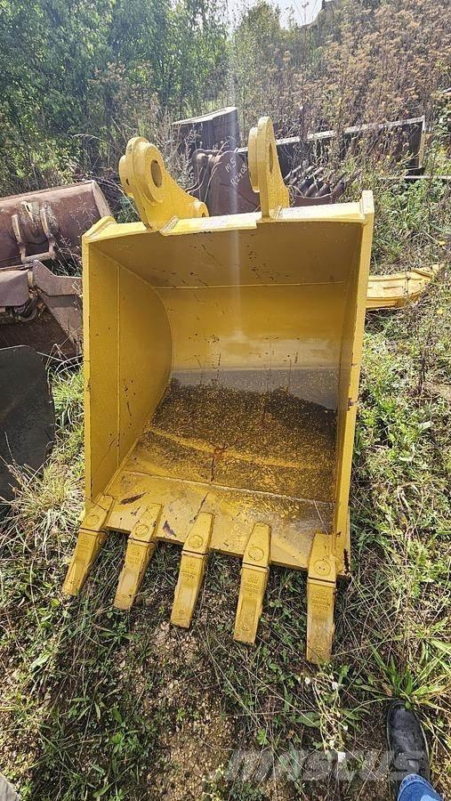 Komatsu PC200 Benne