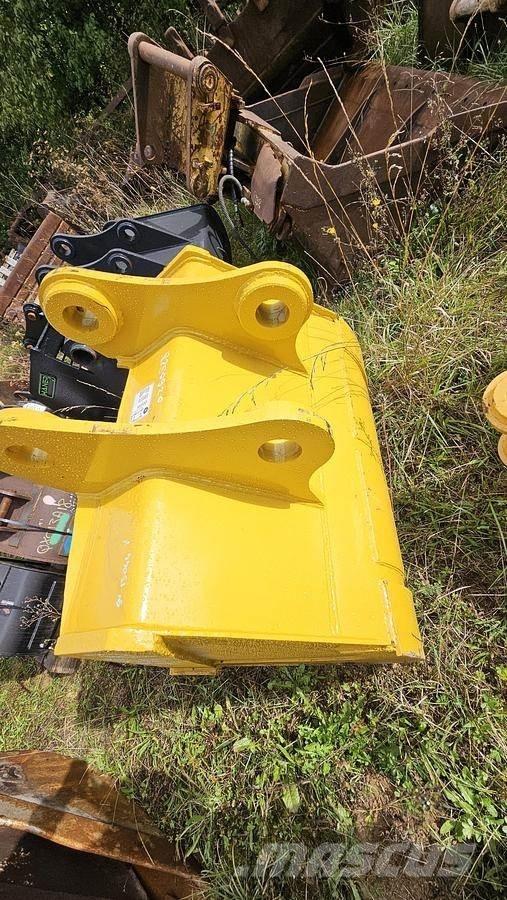 Komatsu PC200 Benne