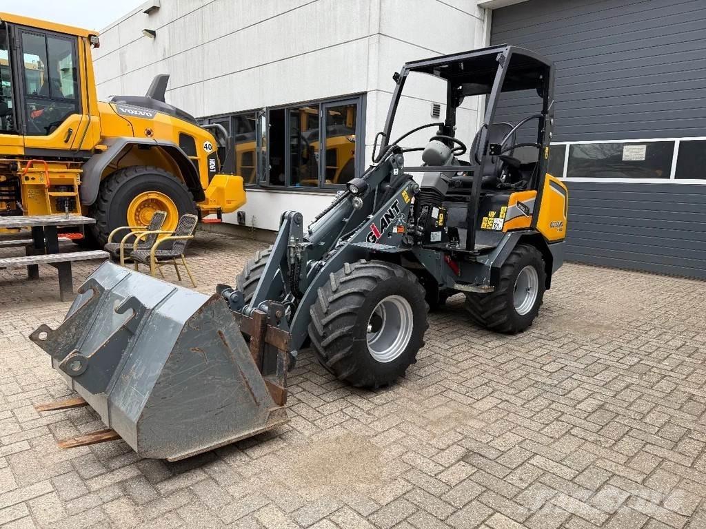 GiANT G2700 Pale gommate