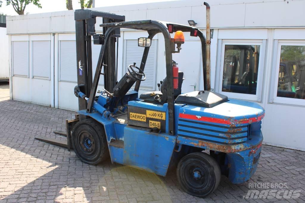 Daewoo D 40 S Carrelli elevatori diesel