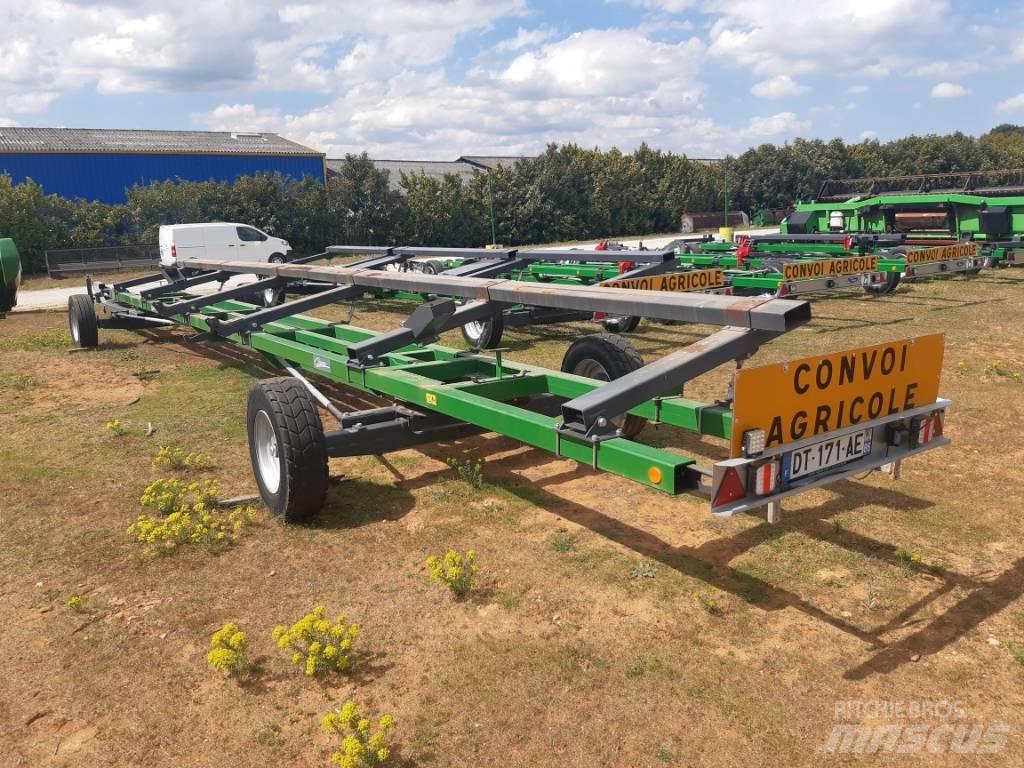 John Deere 640 D Testate per mietitrebbie