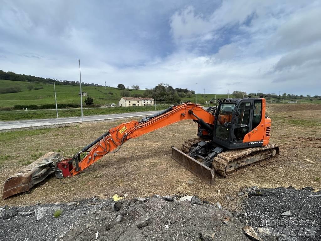 Doosan DX 140 Escavatori cingolati