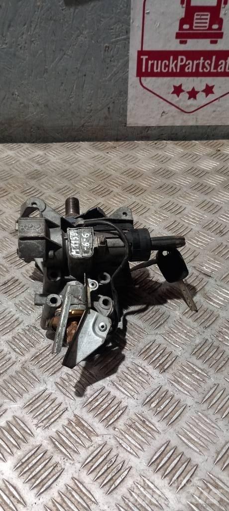 MAN TGX    81255016035 Cabine e interni