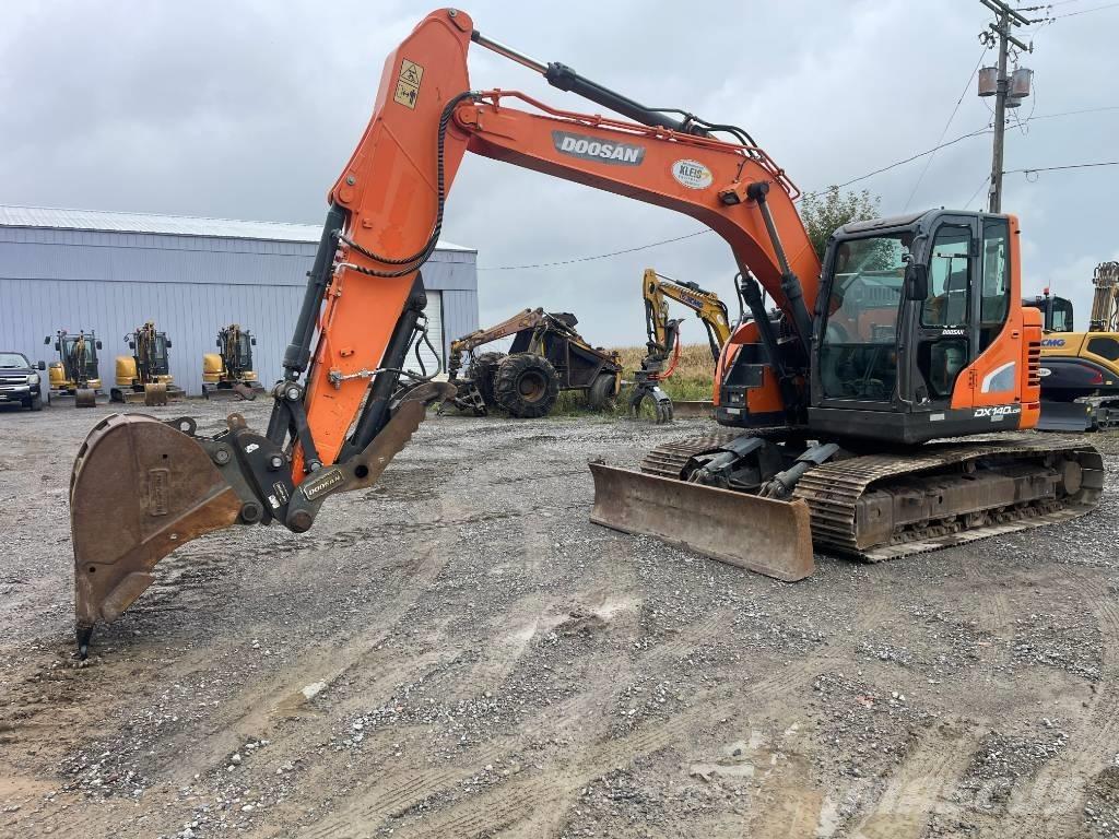 Doosan DX 140 LCR Escavatori cingolati