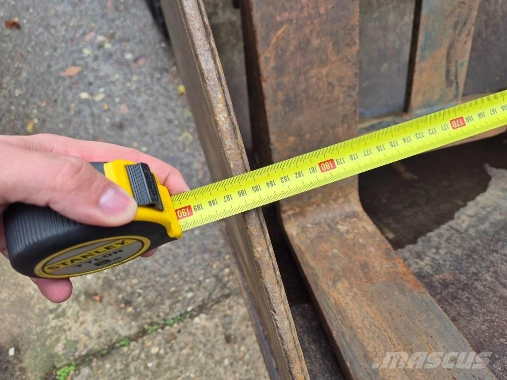 CAT 906 H Pale gommate