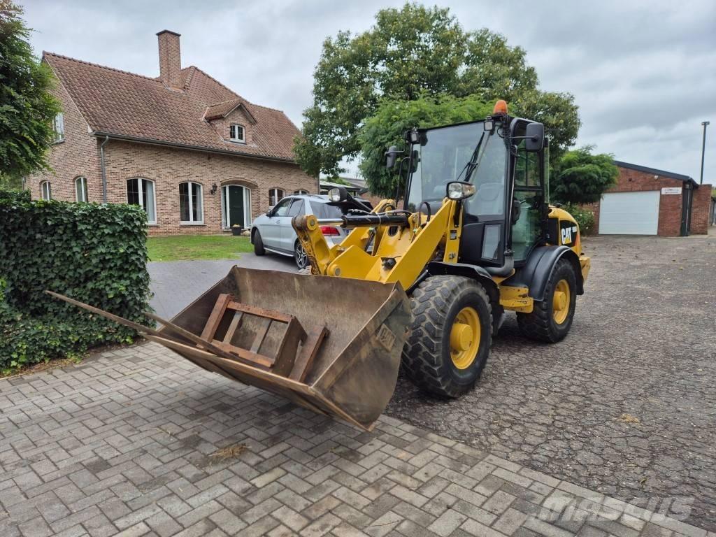 CAT 906 H Pale gommate