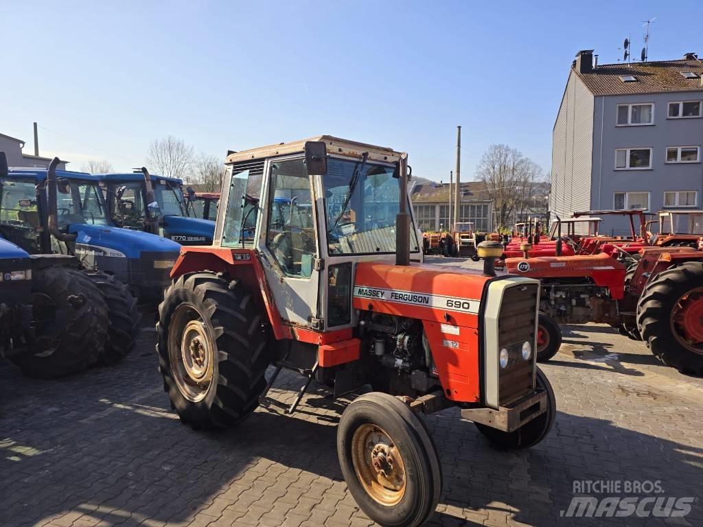 Massey Ferguson 690 Trattori