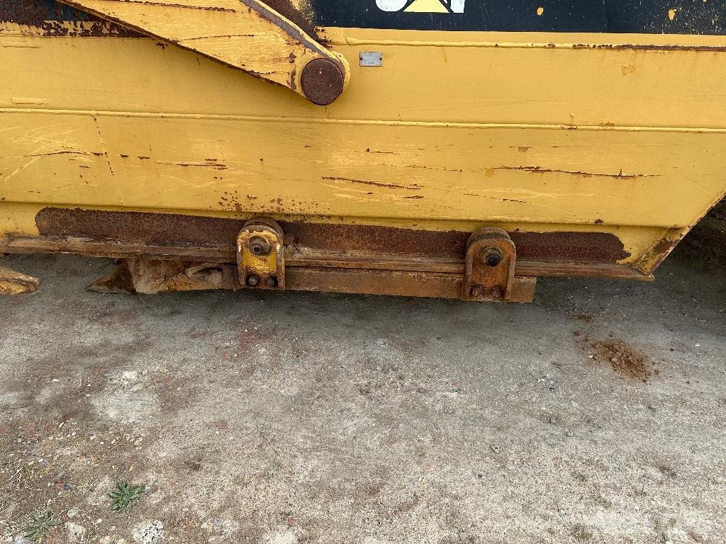 CAT 615 Ruspe