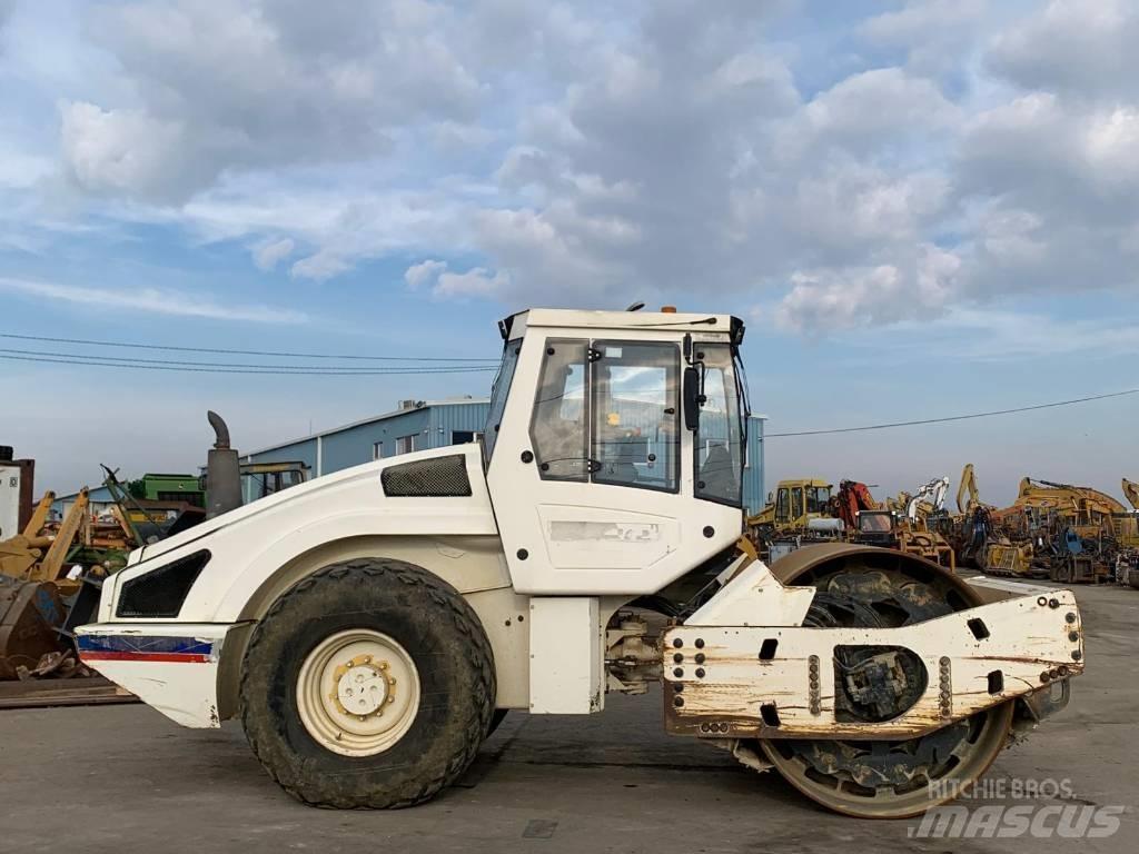 Bomag BW 213 D H-4 Rulli monotamburo