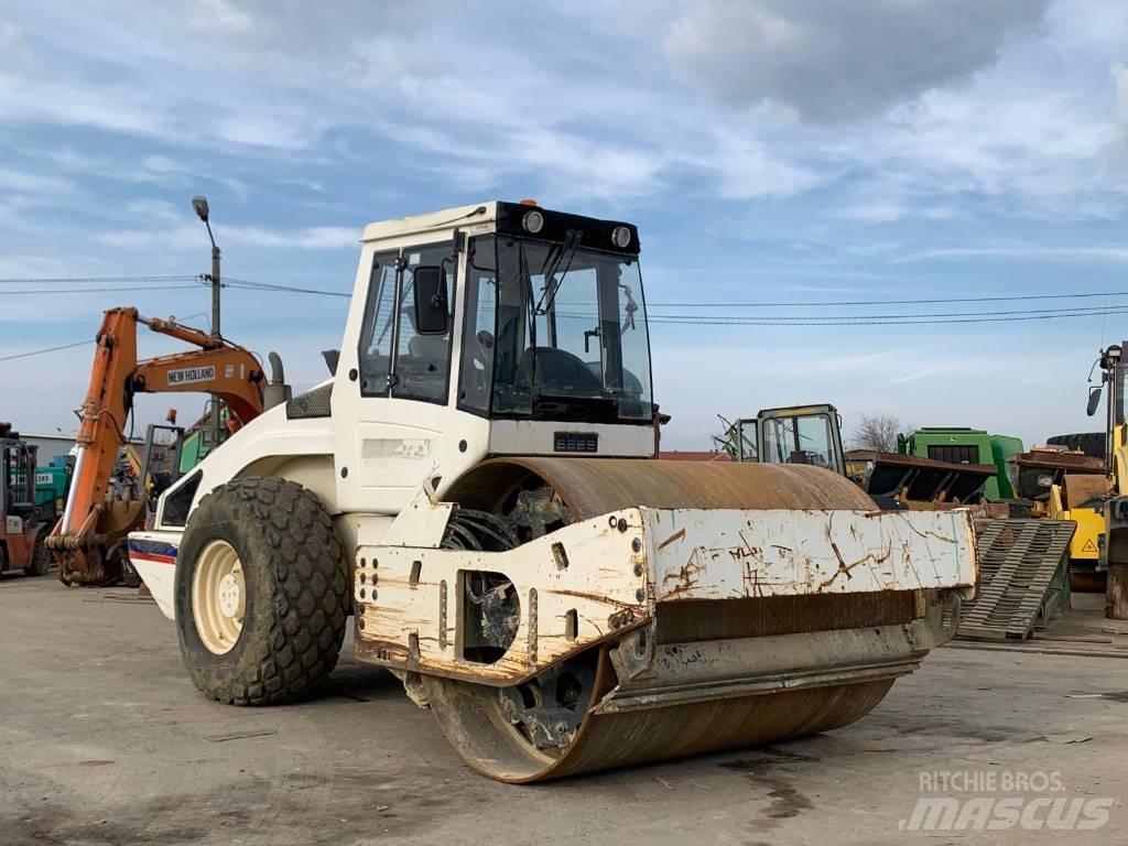 Bomag BW 213 D H-4 Rulli monotamburo