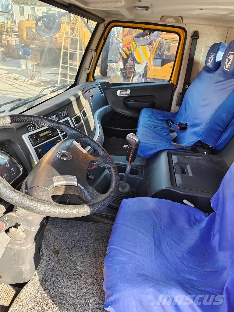 XCMG QY 30 K5 Gru per tutti i terreni