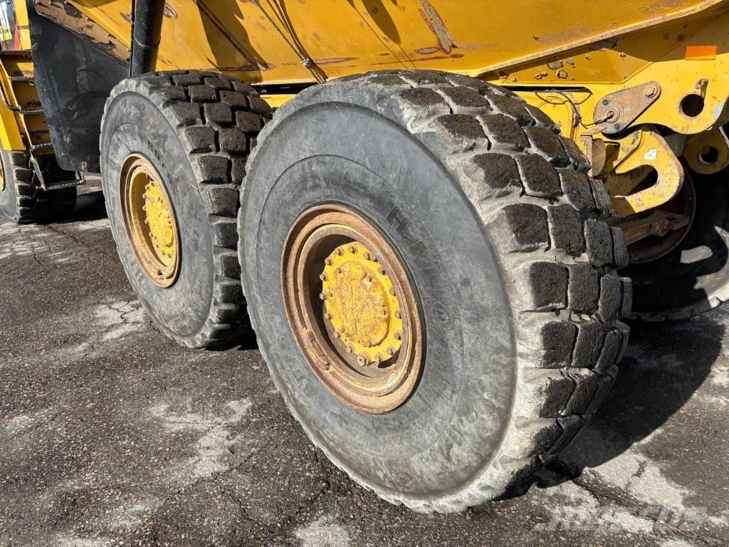 CAT 730 C2 (Tailgate) Dumpers articolati