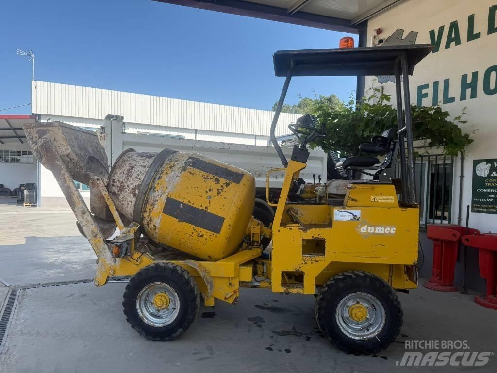 Dumec BT 1400 Autobetoniere