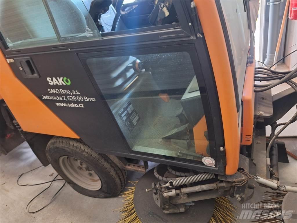 Bucher CC 2000 E2 Costruzioni - Altro