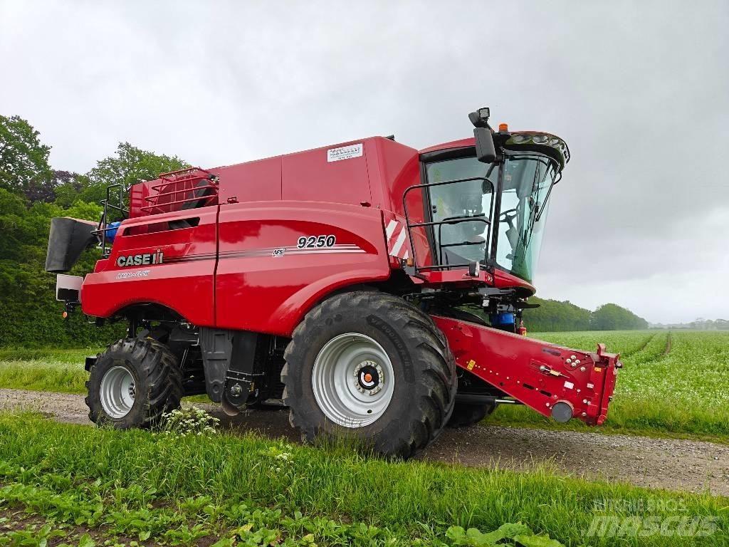 Case IH 9250 Mietitrebbiatrici