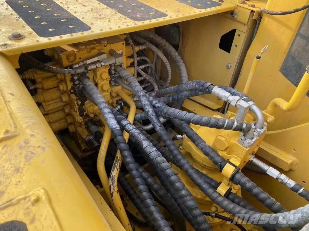 Komatsu pc 220 Escavatori cingolati