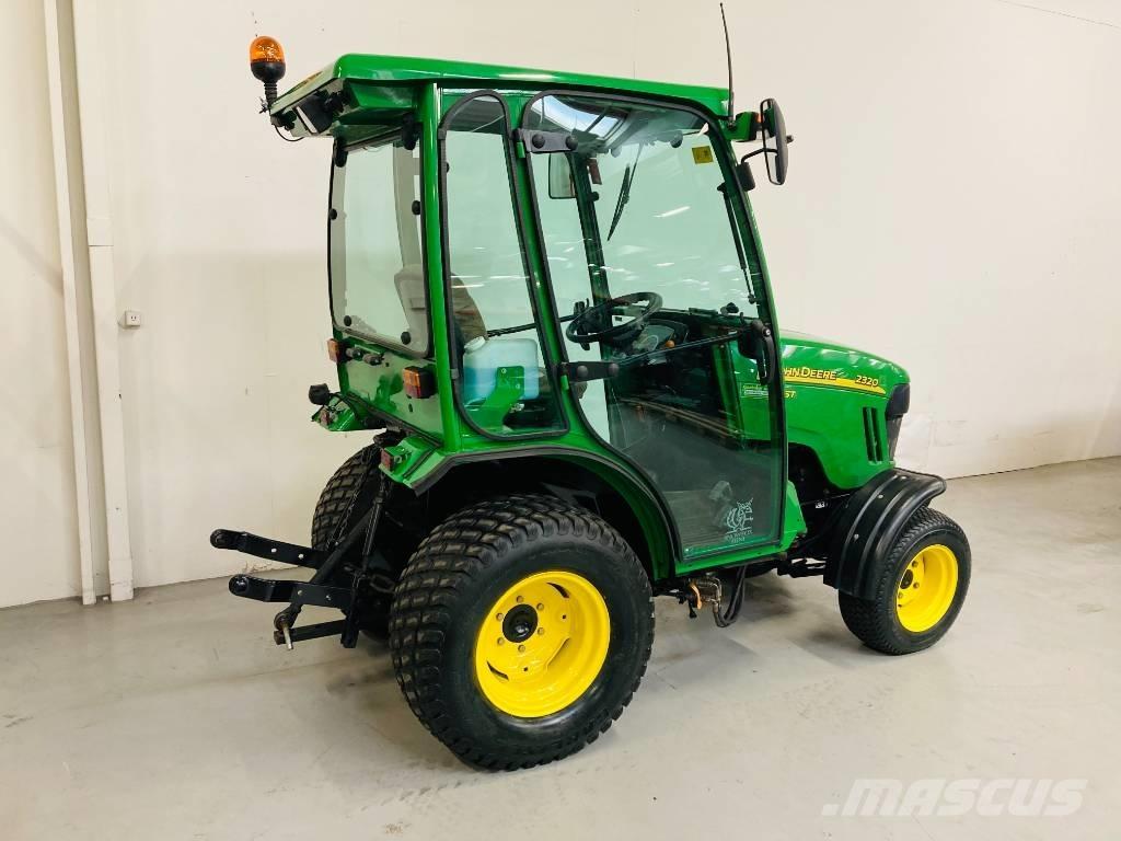 John Deere 2320 Trattori compatti