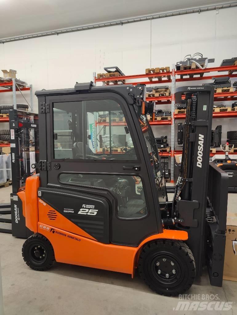 Doosan B25NS TARJOUS! Carrelli elevatori elettrici