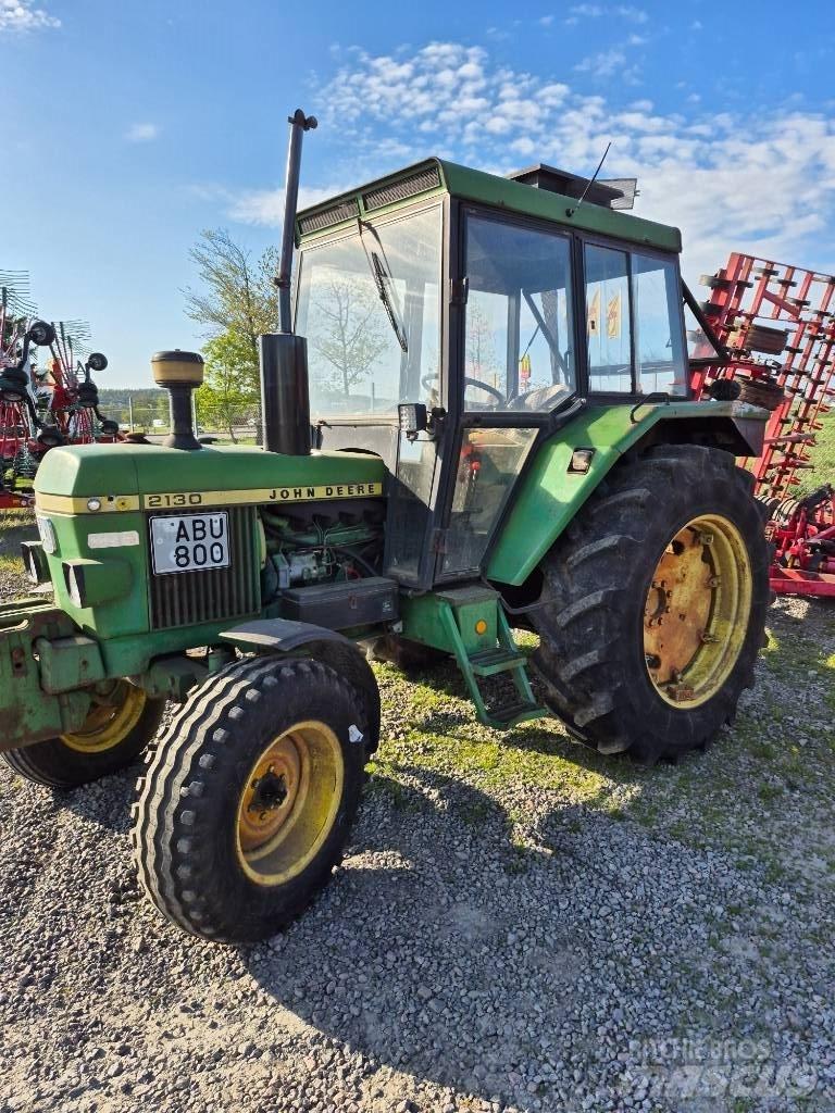 John Deere 2130 Trattori
