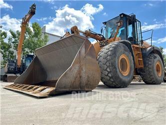 CASE 921 E Pale gommate