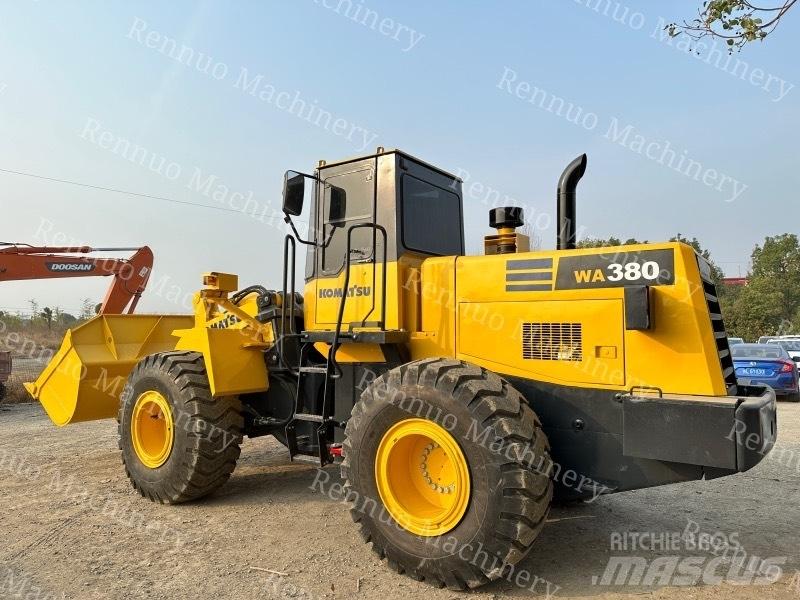 Komatsu WA380 Pale gommate